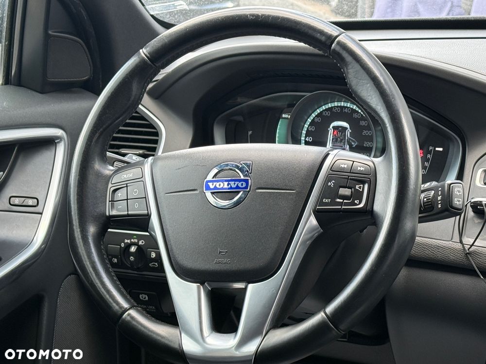 Volvo XC 60 D4 Geartronic Summum - 13