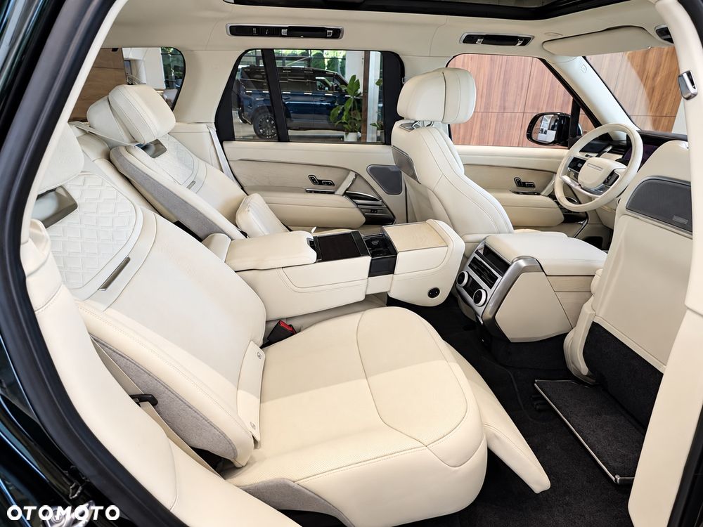 Land Rover Range Rover 4.4 V8 P615 mHEV SV - 13