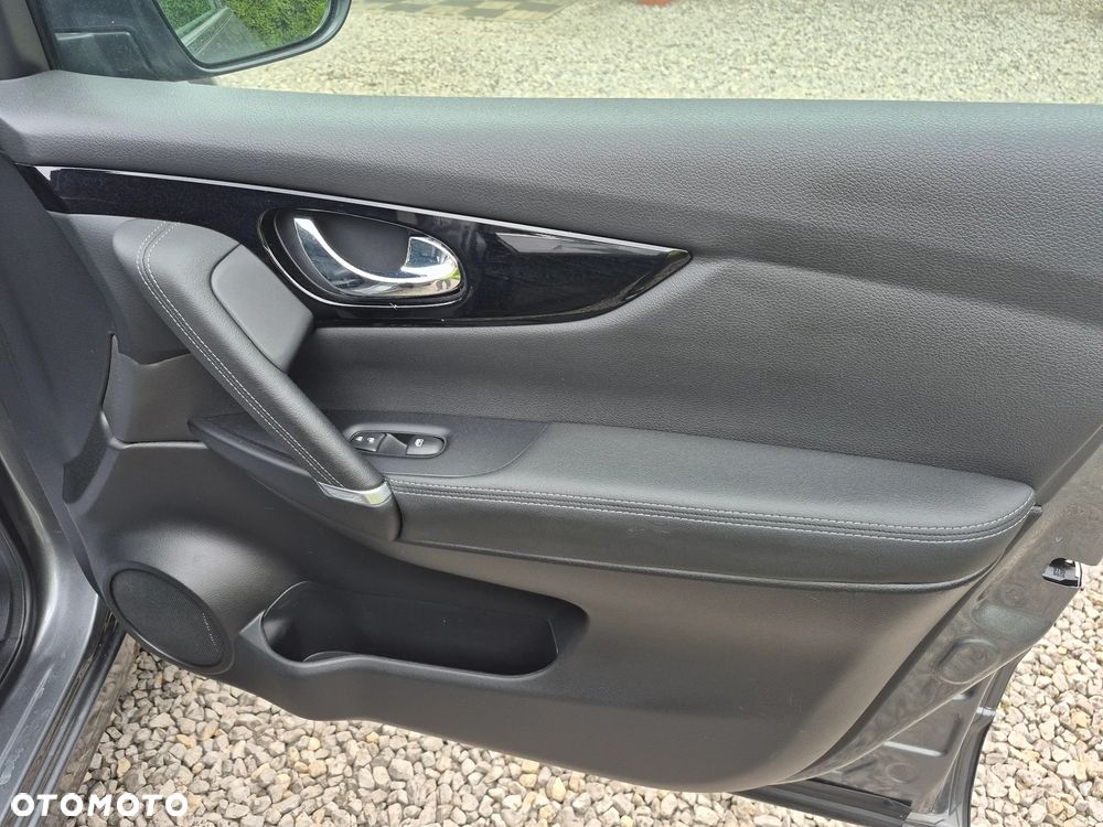 Nissan Qashqai 1.3 DIG-T SHIRO - 12