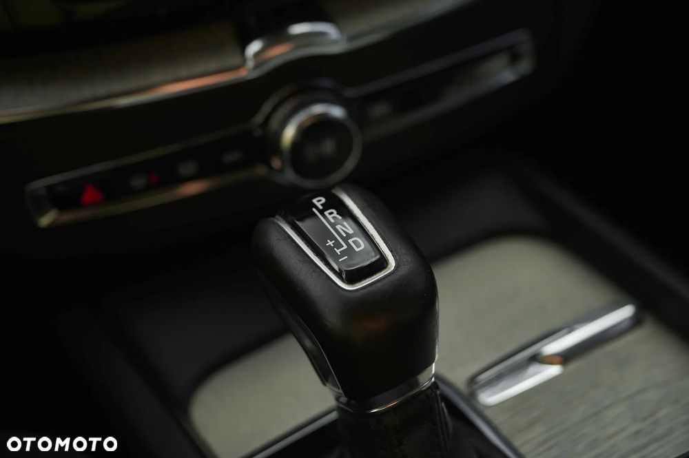 Volvo XC 60 D4 Inscription - 34