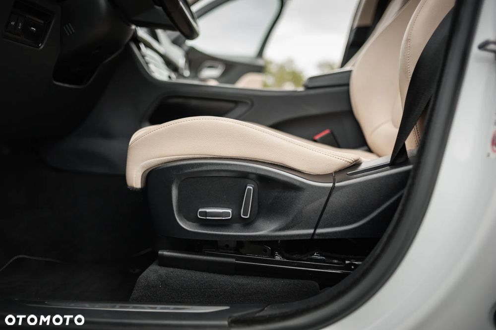 Jaguar F-Pace P250 AWD - 25