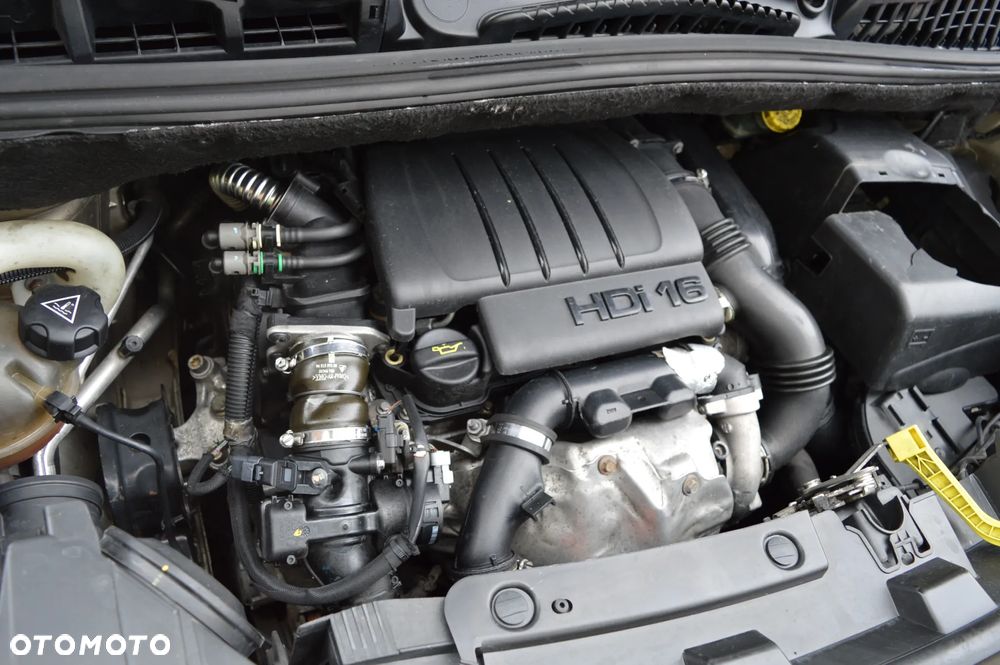 Citroën C3 Picasso 1.6 HDi Selection - 17