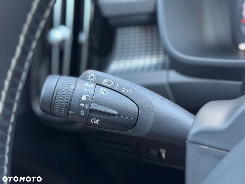 Volvo XC 40 T4 R-Design - 22