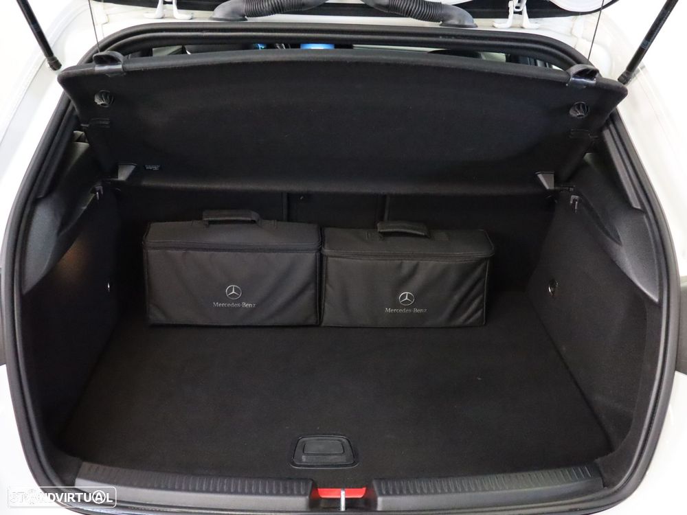Mercedes-Benz A 250 e Style Plus - 21