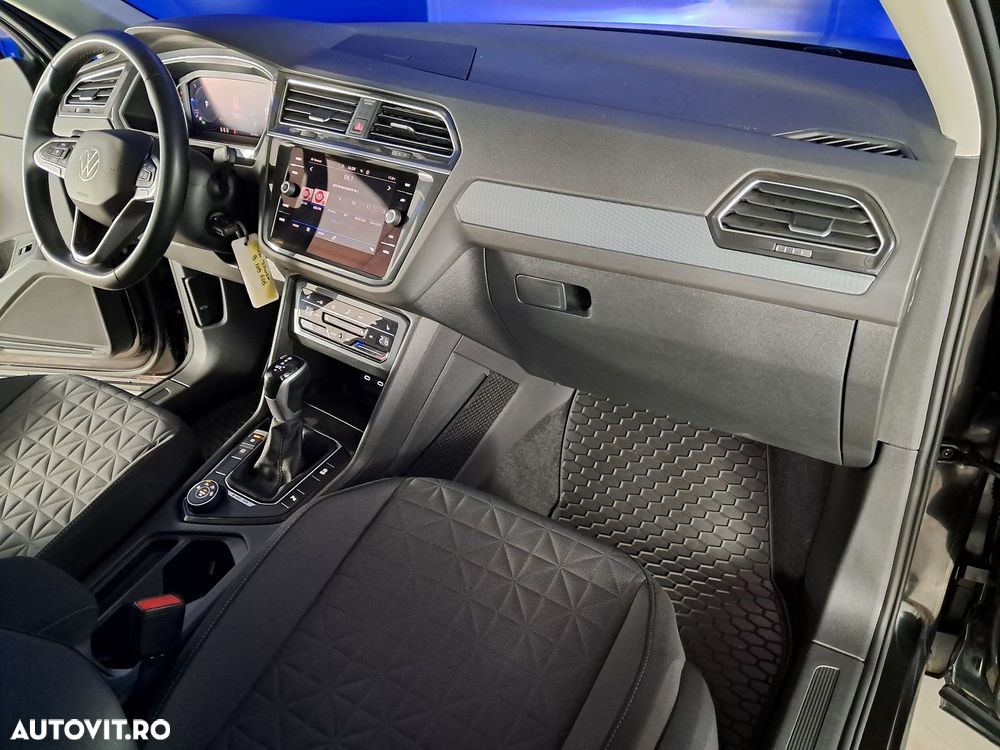 Volkswagen Tiguan - 14