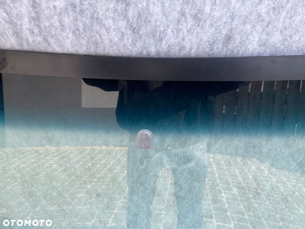 dodge pickup 2d szyba przednia nowa po 2000- - 4