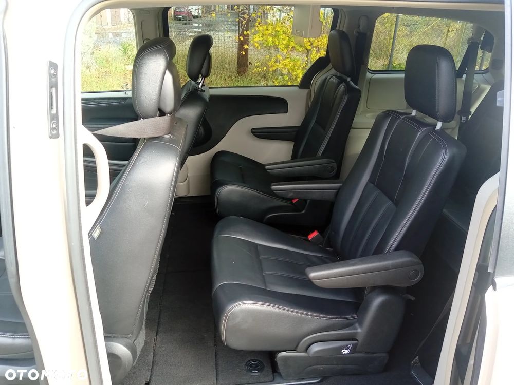 Chrysler Town & Country 3.6 Touring - 5