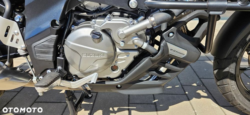 Suzuki DL - 16