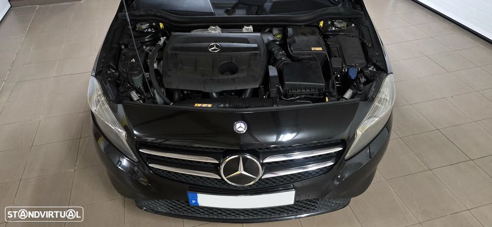 Mercedes-Benz A 180 CDI (BlueEFFICIENCY) - 11