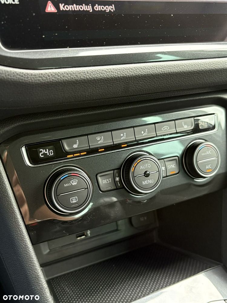 Volkswagen Tiguan - 33