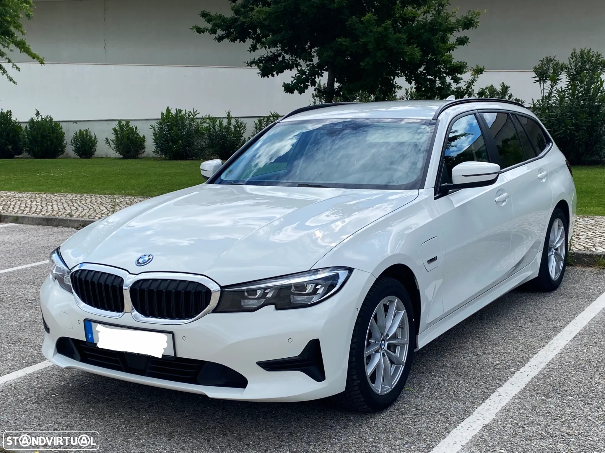 BMW 330 e Touring Auto - 21