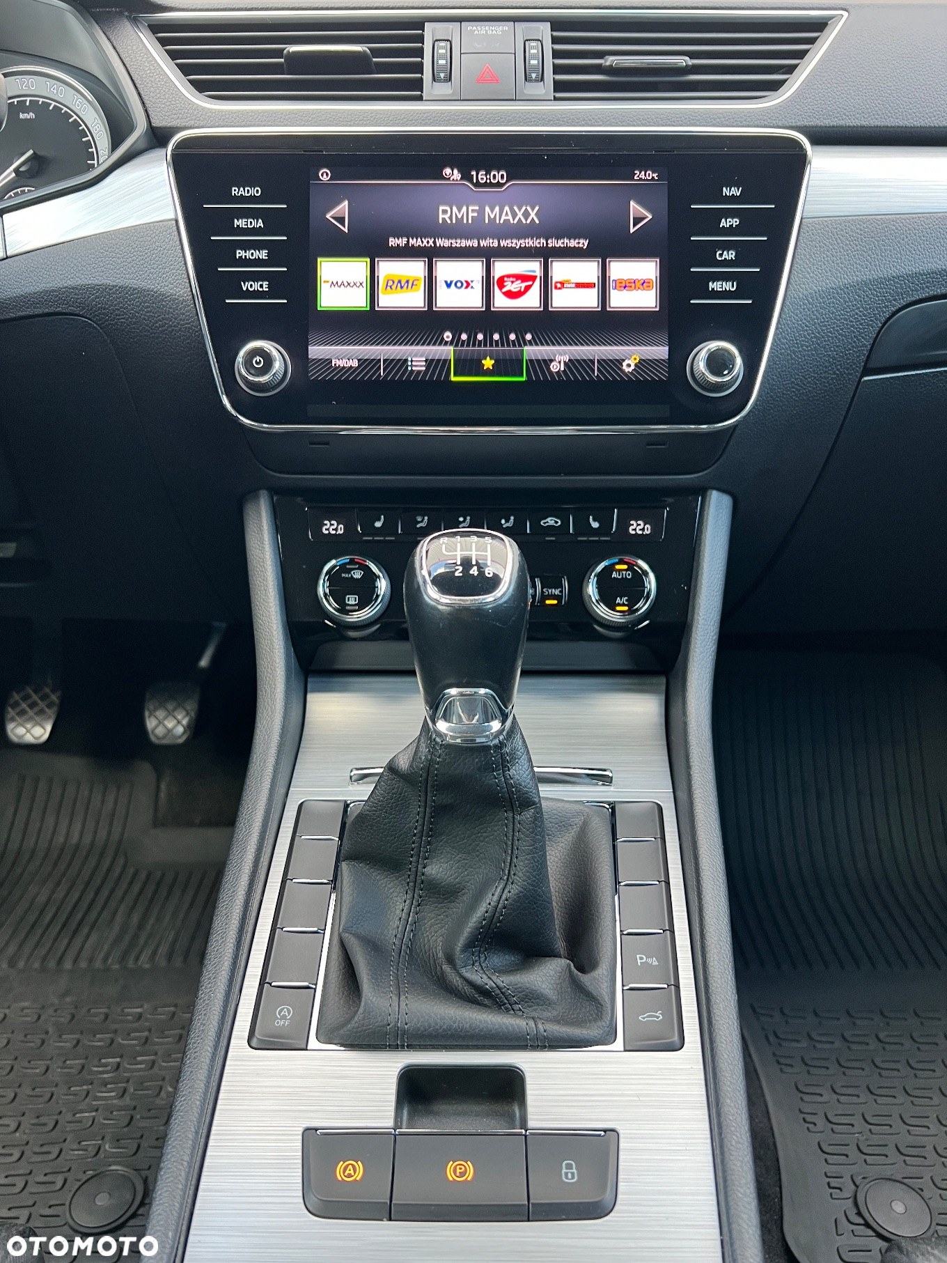 Skoda Superb 1.5 TSI Ambition - 12