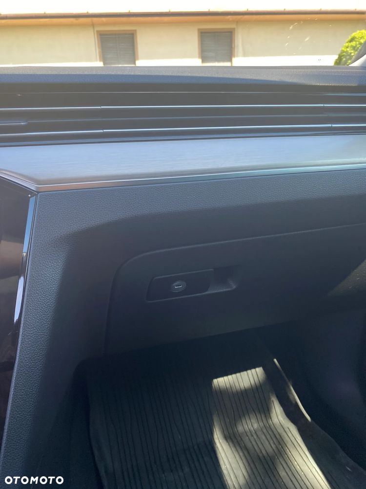 Volkswagen Passat 2.0 TSI Elegance DSG - 5