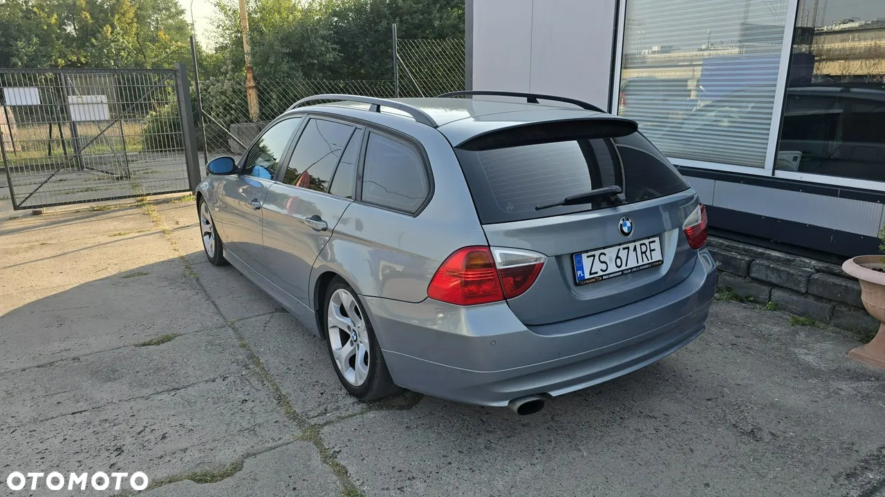 BMW Seria 3 318i Touring Edition Sport - 23