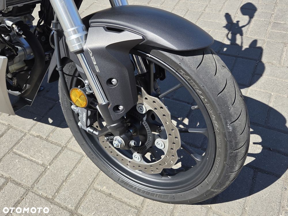 Honda CB - 24