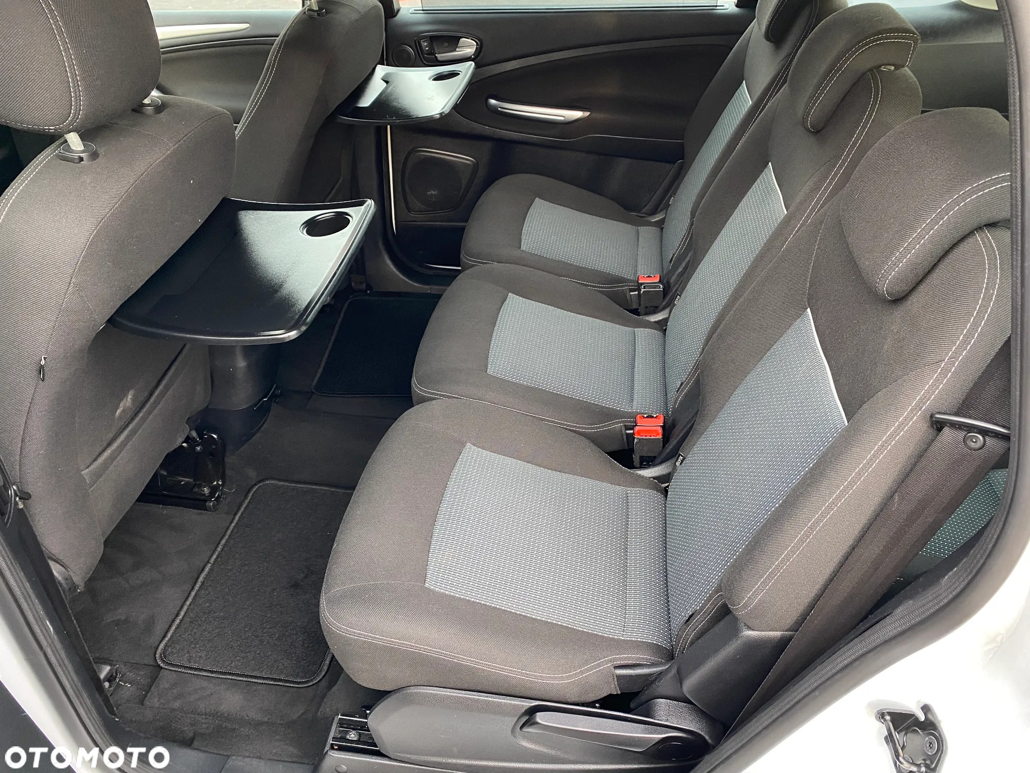 Ford S-Max - 27