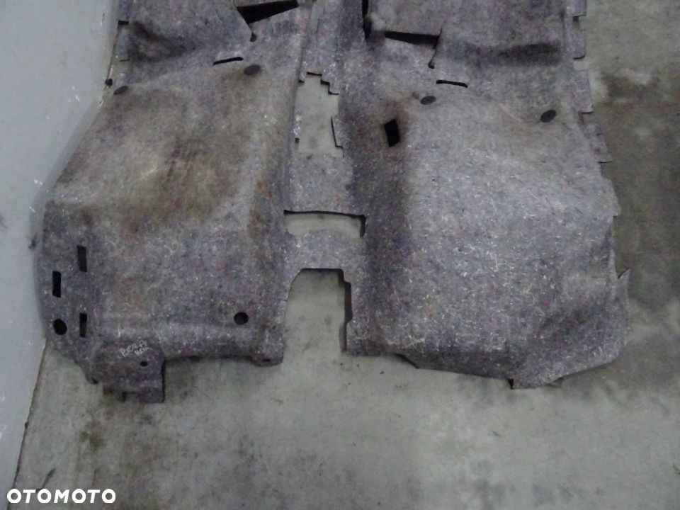 DYWAN PODŁOGA WYKŁADZINA VW BORA KOMBI NR90 - 9