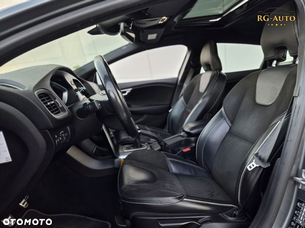 Volvo V40 - 29