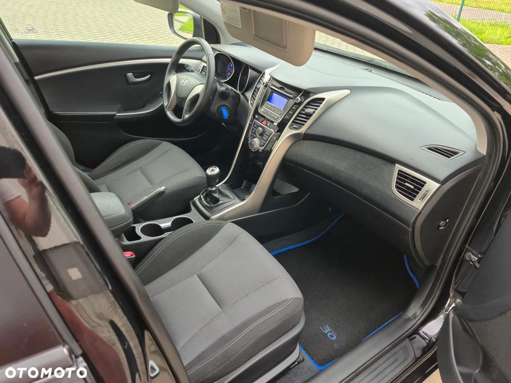 Hyundai i30 blue 1.6 GDI Style - 24