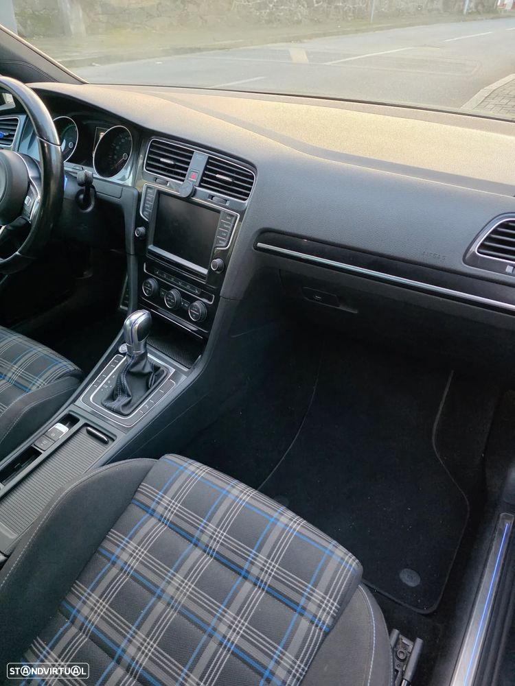 VW Golf 1.4 GTE Plug-in-Hybrid DSG - 5