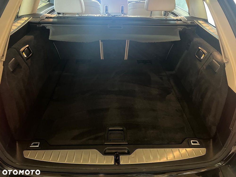 BMW Seria 5 535d Sport-Aut Luxury Line - 16
