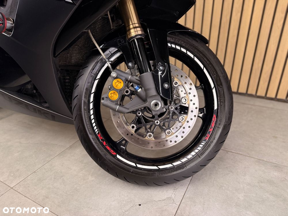 Suzuki GSX-R - 16