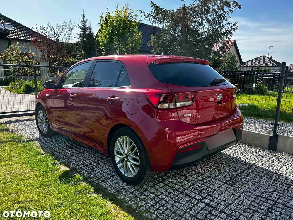 Kia Rio 1.4 L - 2