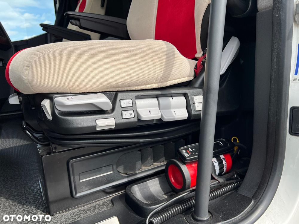 Renault T520/ HIGH CAB/ MODEL 2021/ ZABUDOWY/ KLIMA POSTOJOWA/ TOP STAN - 31