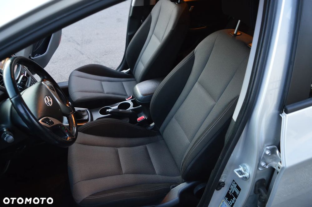 Hyundai i30 i30cw 1.6 CRDi Fifa World Cup Edition - 21