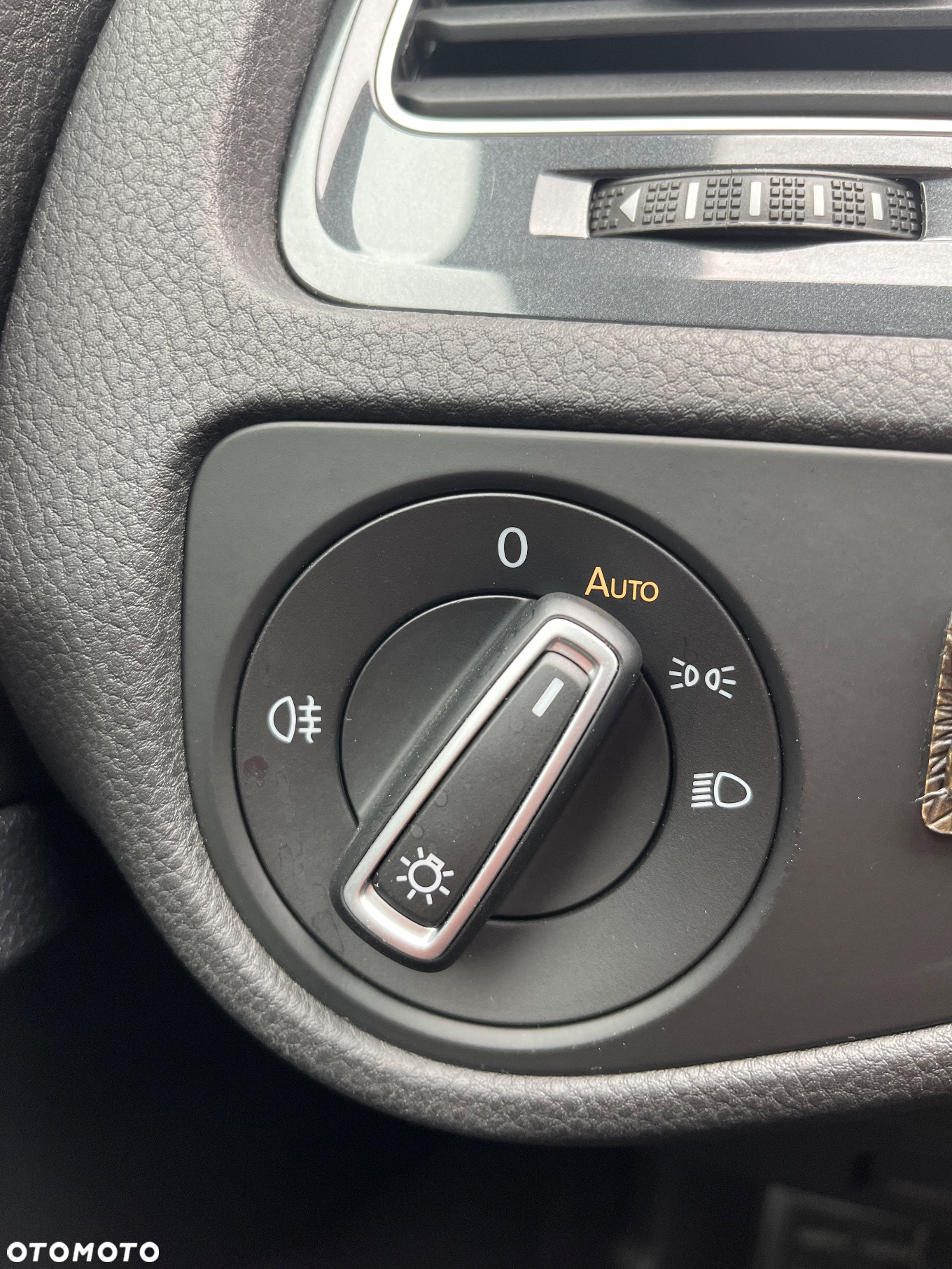 Volkswagen Golf VII 1.6 TDI BMT Comfortline - 10