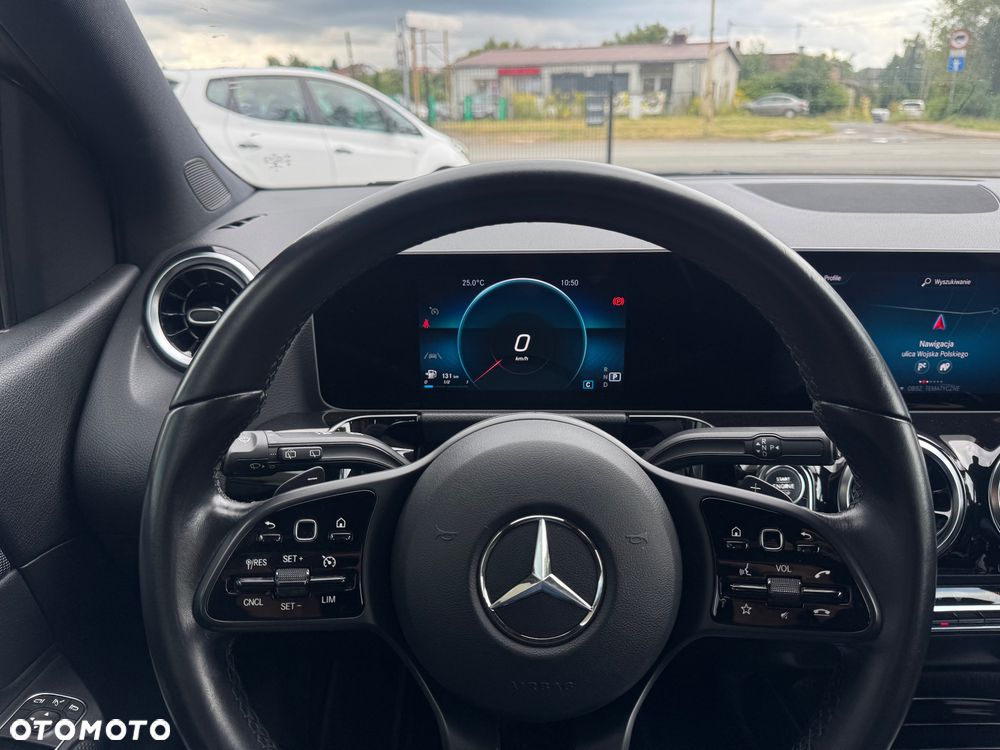 Mercedes-Benz Klasa B 180 d AMG Line 7G-DCT - 11