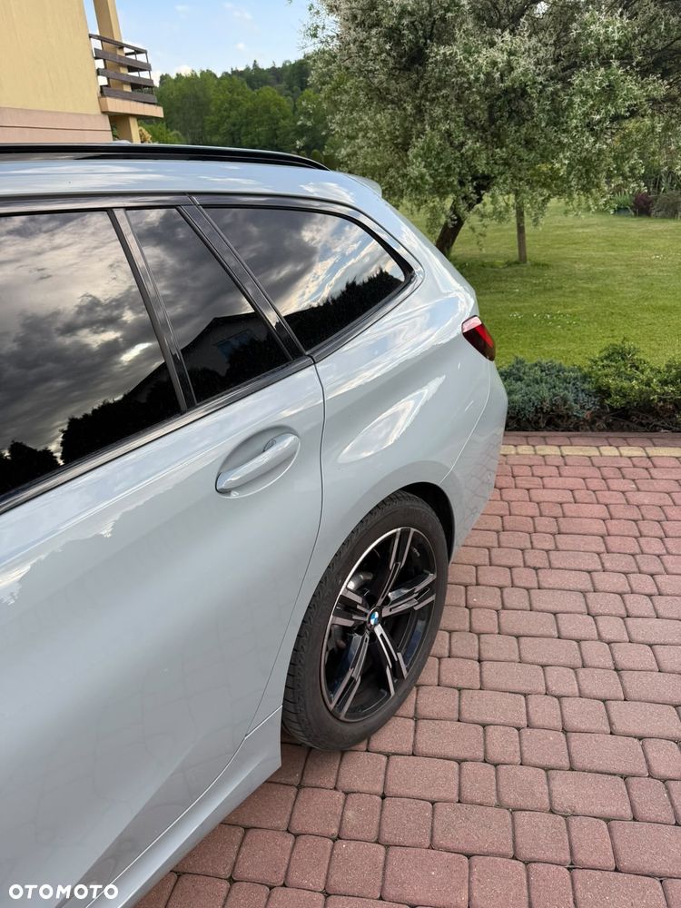 BMW Seria 3 330i xDrive M Sport - 5