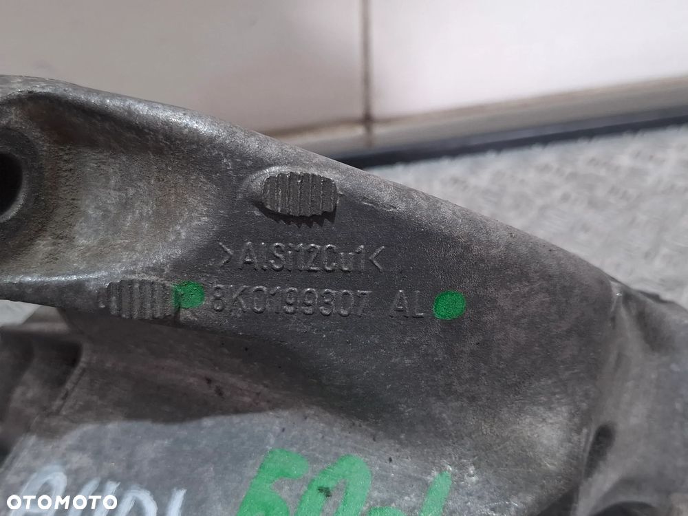 Łapa silnika Audi A4 A5 nr 8K0199307AL - 2