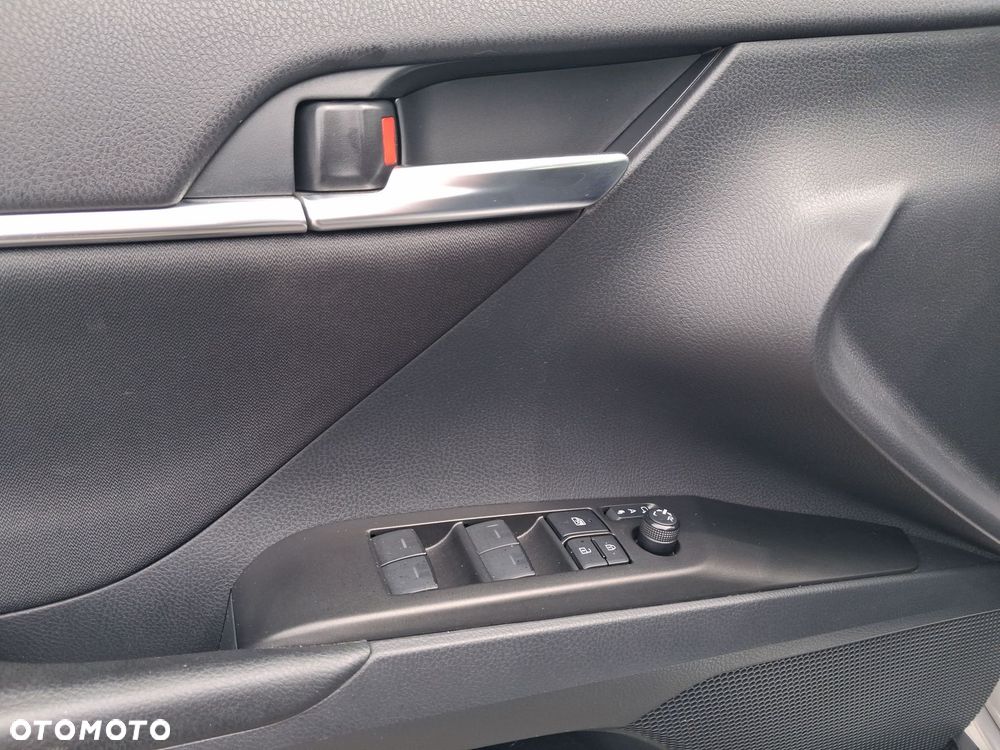 Toyota Camry 2.5 Hybrid Comfort CVT - 19