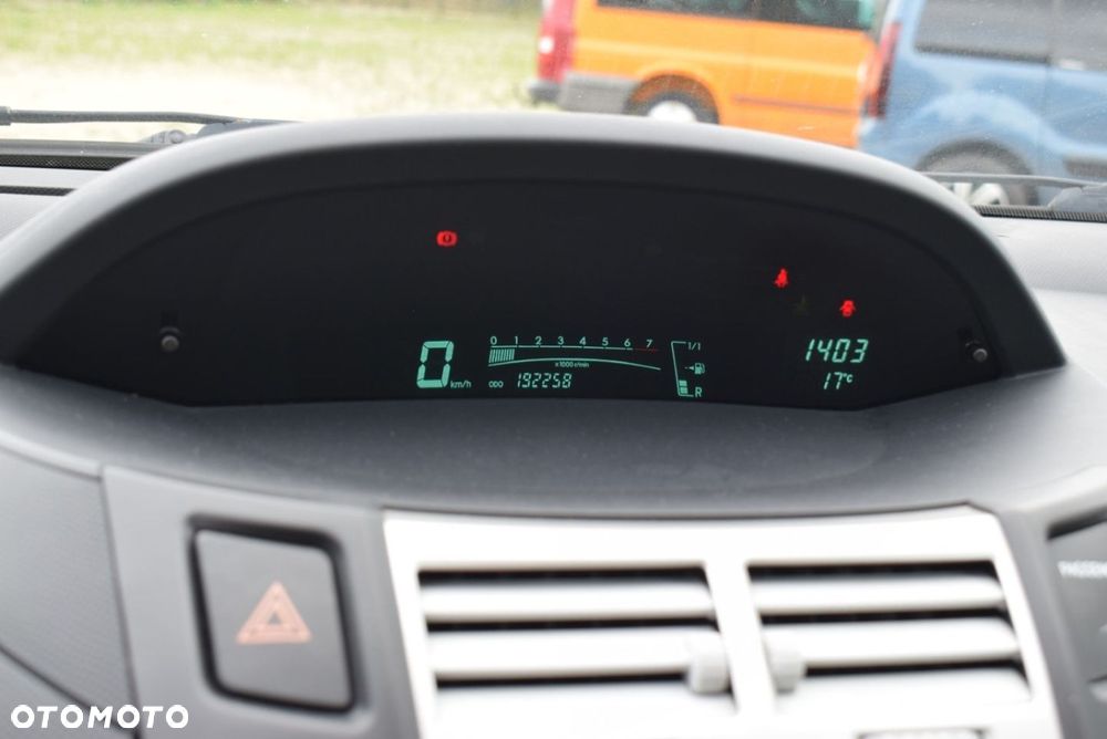 Toyota Yaris - 24