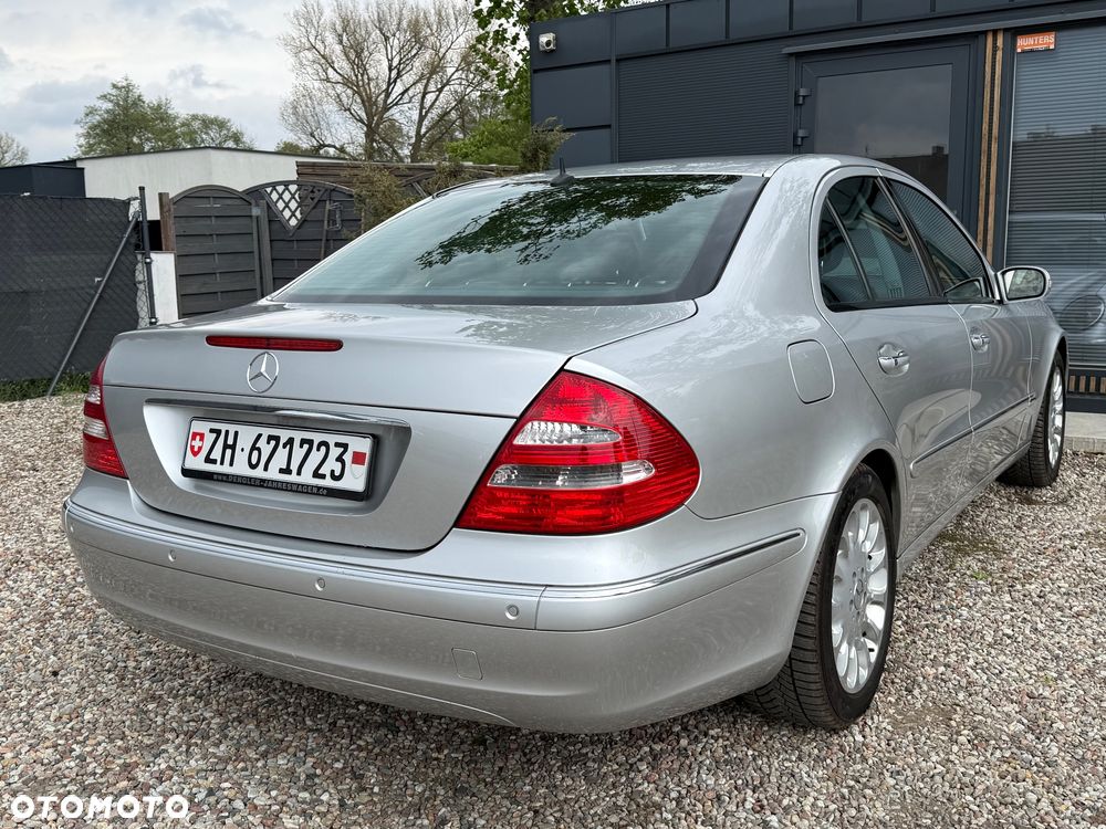 Mercedes-Benz Klasa E 500 7G-TRONIC Elegance - 14