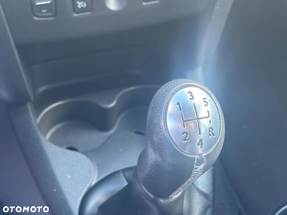 Dacia Logan 1.0 TCe SL Celebration S&S - 26