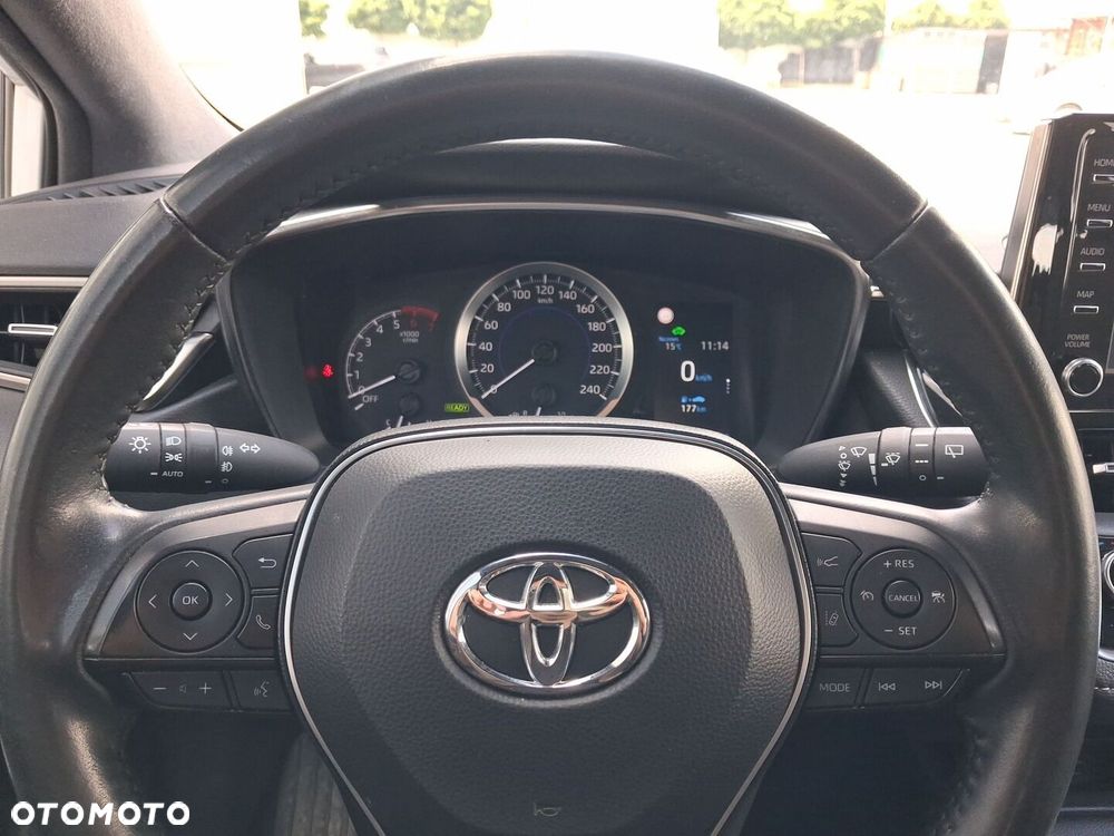 Toyota Corolla 1.8 Hybrid Comfort - 17
