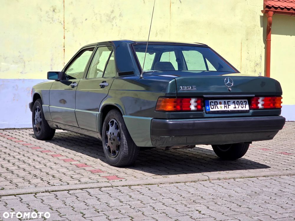 Mercedes-Benz W201 (190) - 5