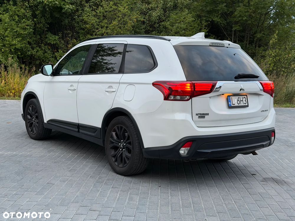 Mitsubishi Outlander - 6