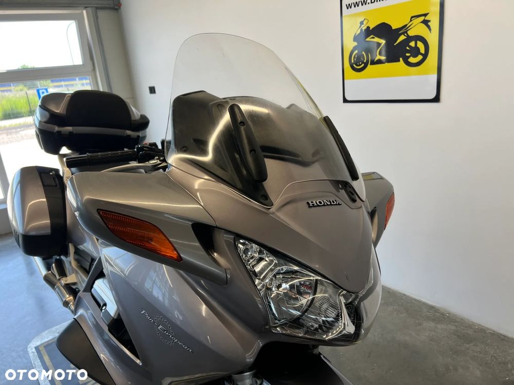Honda ST - 21