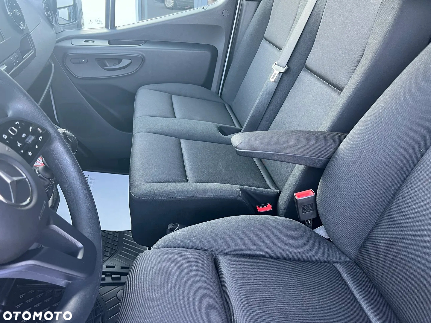 Mercedes-Benz Sprinter - 17