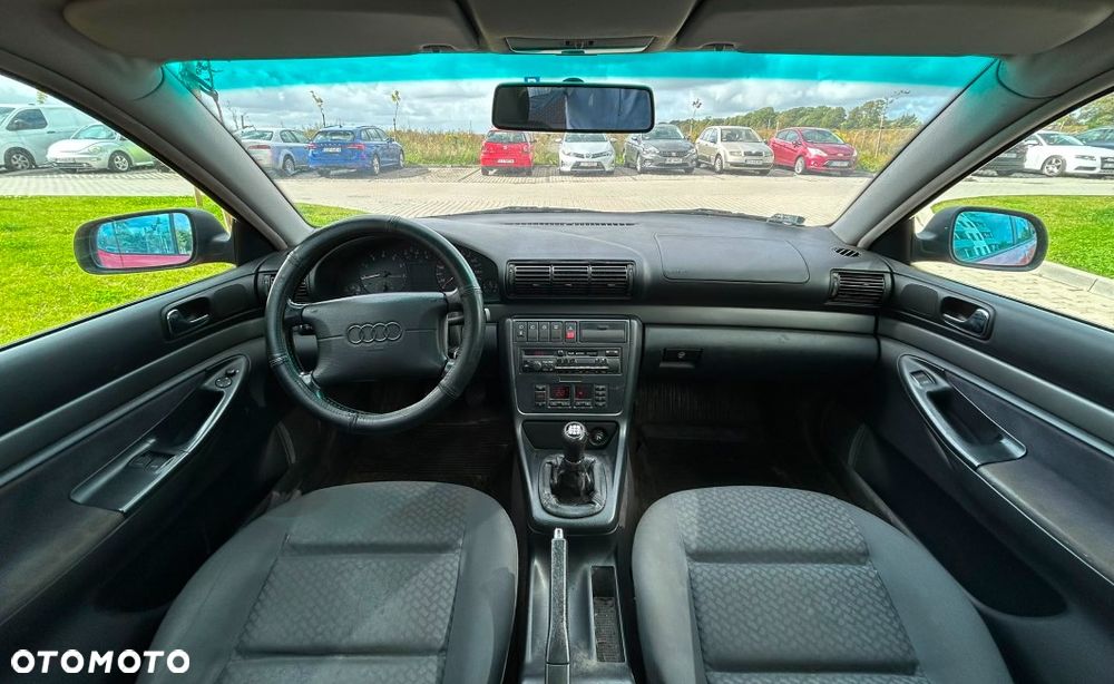 Audi A4 Avant 1.8 - 7