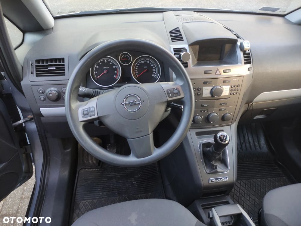 Opel Zafira 1.6 - 13