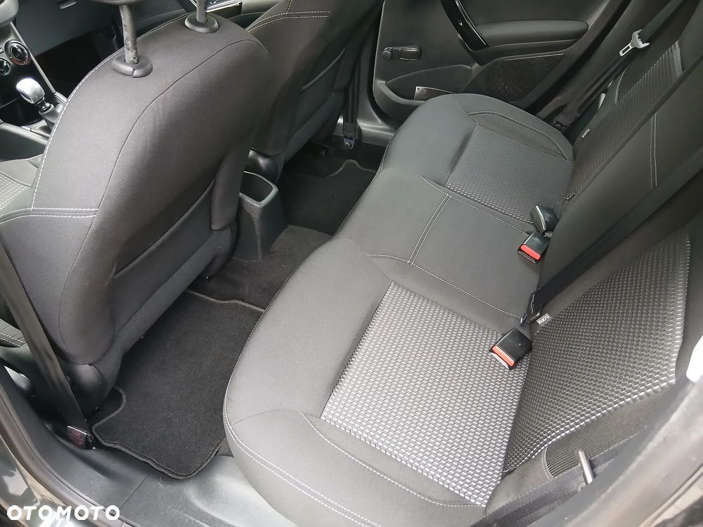 Peugeot 208 - 9
