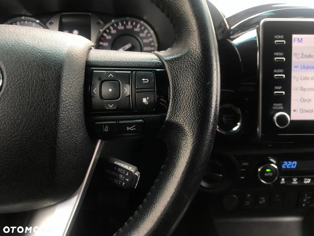 Toyota Hilux 2.8 D-4D Double Cab SR5 4x4 - 29