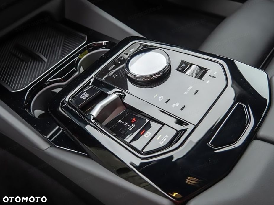 BMW Seria 5 520d xDrive mHEV - 10