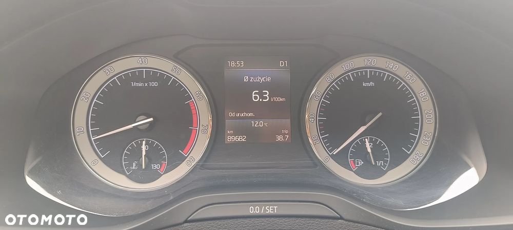 Skoda Karoq 1.5 TSI ACT DSG Style - 6