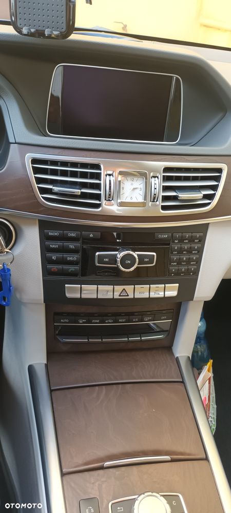 Mercedes-Benz Klasa E 250 CDI 4-Matic Classic - 3