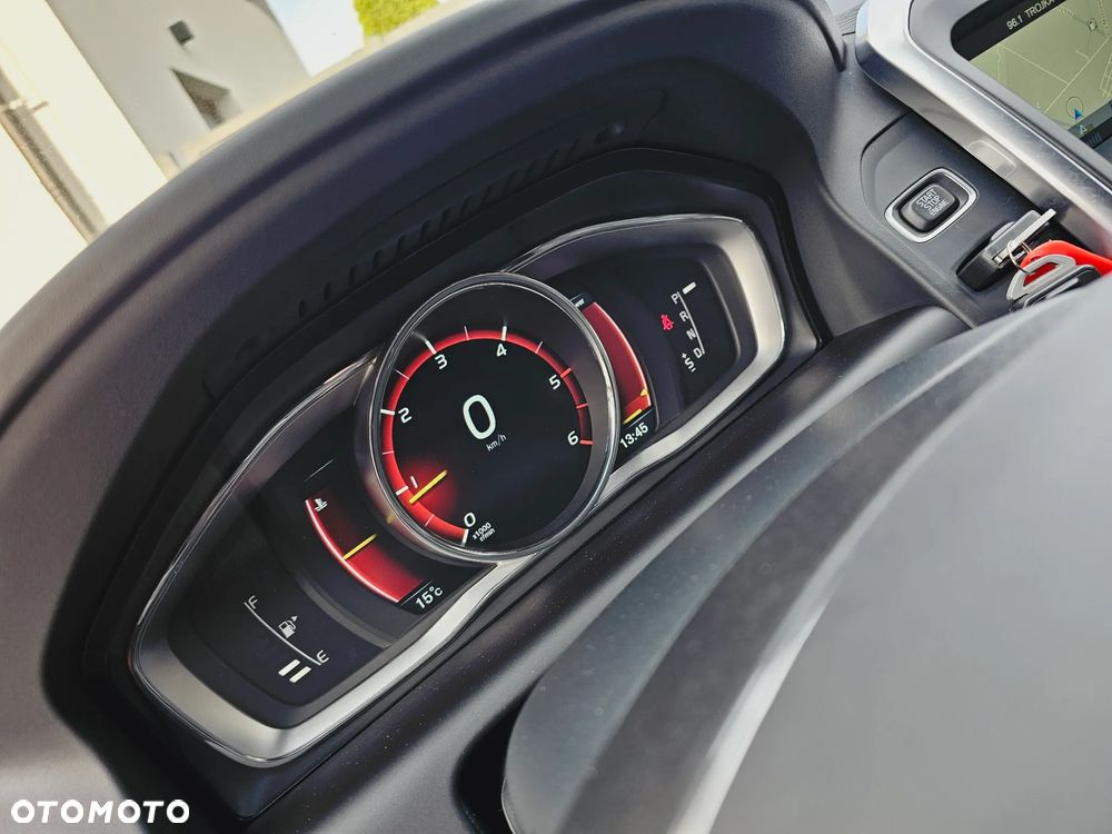 Volvo XC 60 D3 Drive-E R-Design Momentum - 21